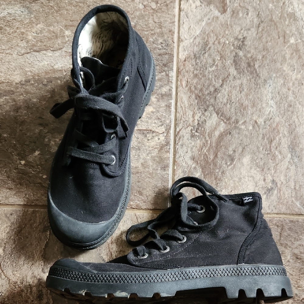 Billabong Black High-Top Sneakers Size 9